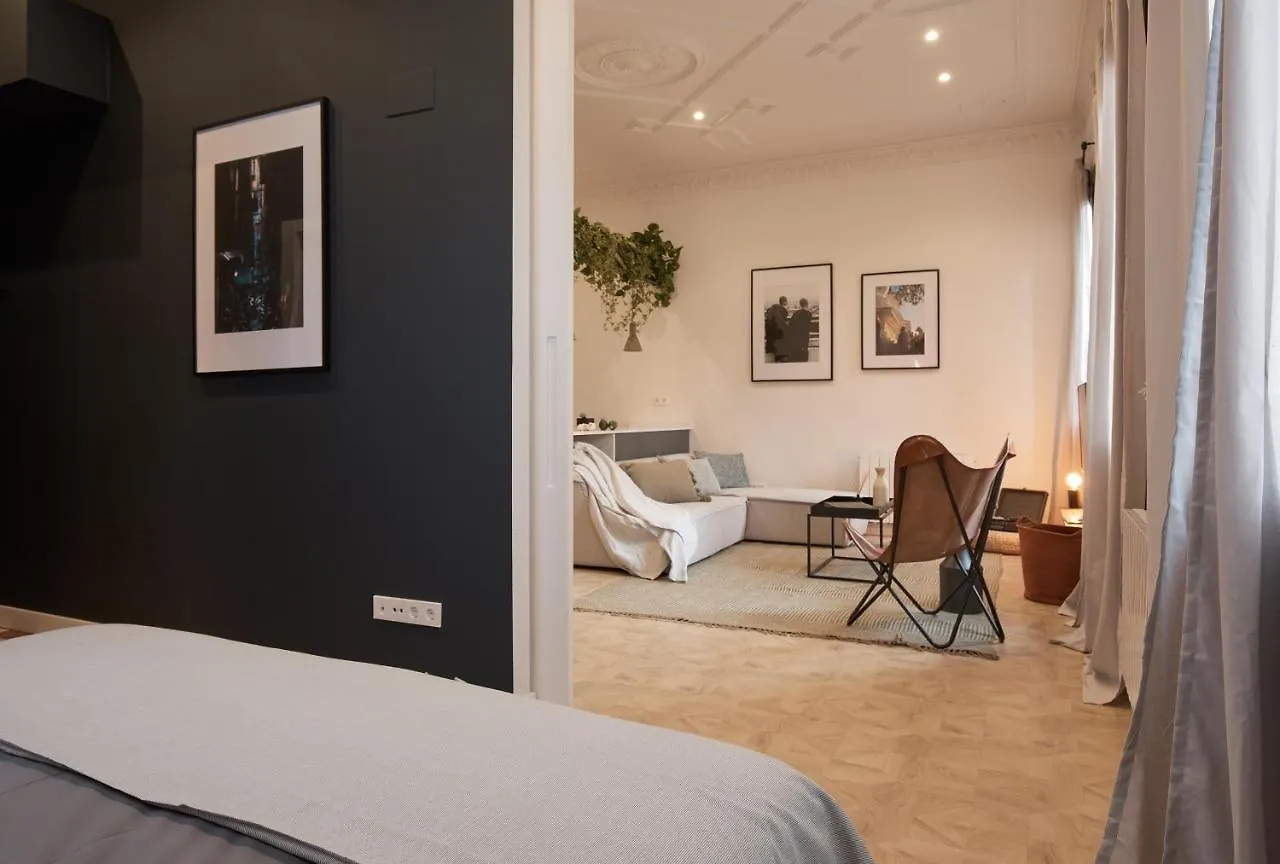 Denali - Stylish Apartment In Center Of Barcelona contacts